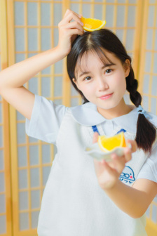 女人扒开的小泬高潮喷水小说